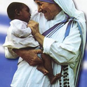 mother Teresa w child   med color