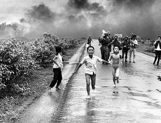 vietnam-war-photos-girl-napalm-1.jpg