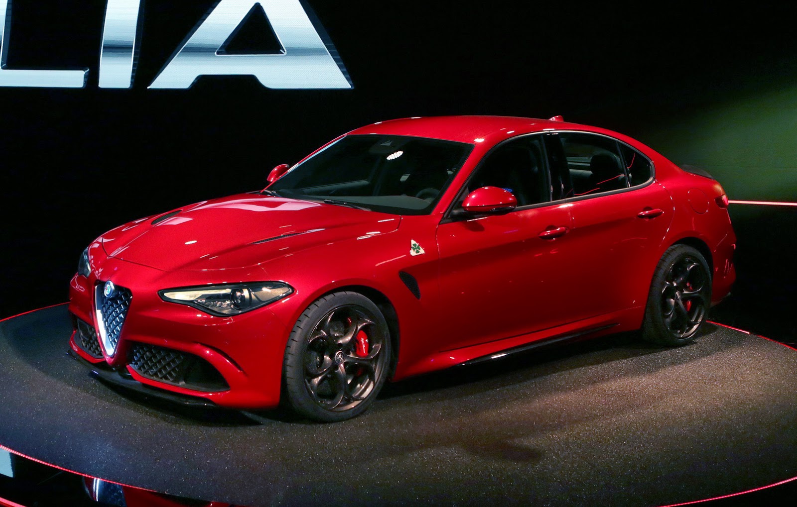 Alfa-Romeo-Giulia-5589.jpg