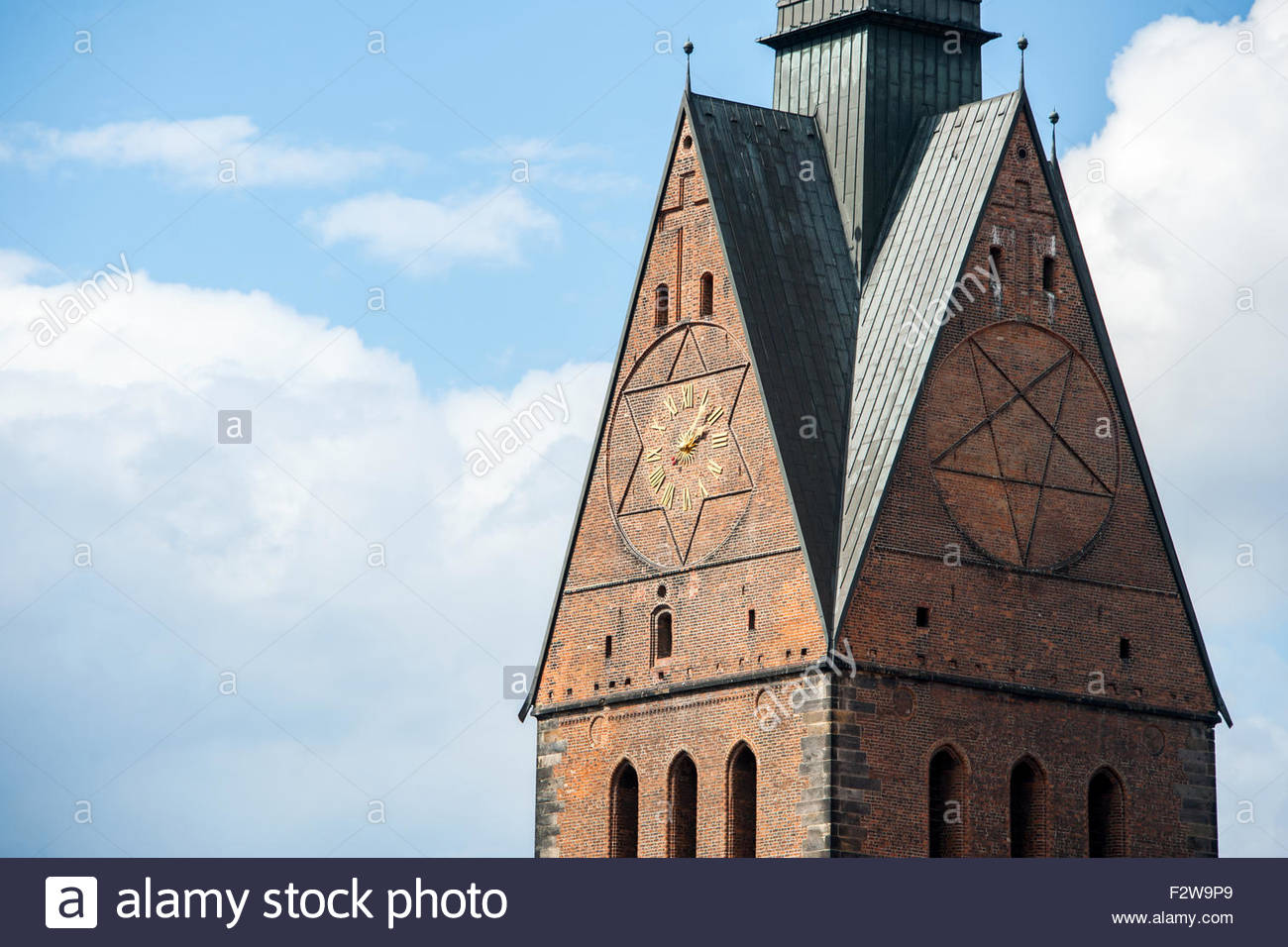 09052015-hannover-lower-saxony-germany-detail-of-the-evangelical-lutheran-F2W9P9.jpg