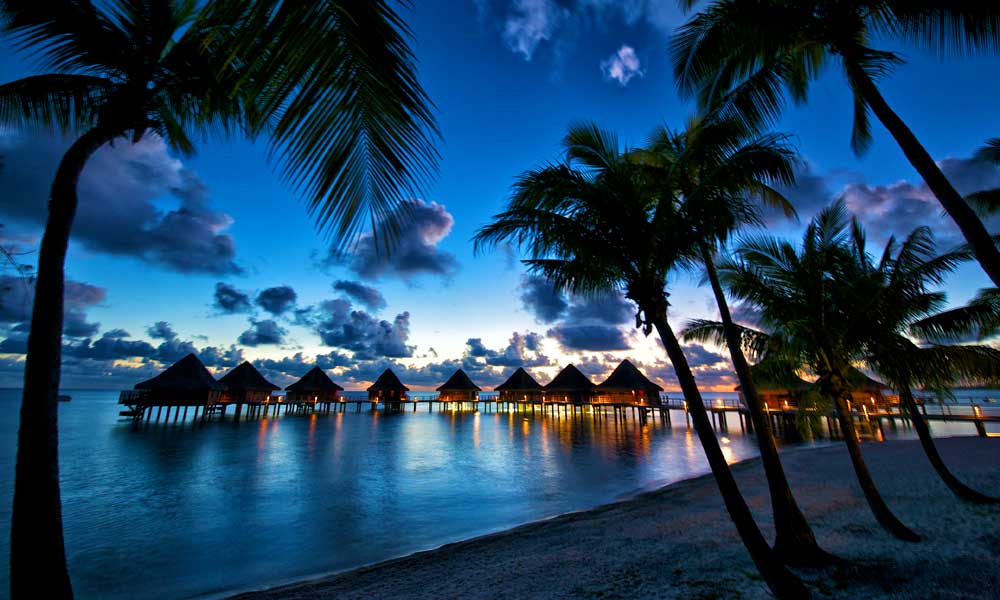 RGIHKO_Overwater_Bungalows2_1000x600_29586.jpg