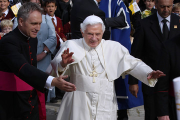 Pope+Benedict+XVI+XWbTK_Vz9l1m.jpg