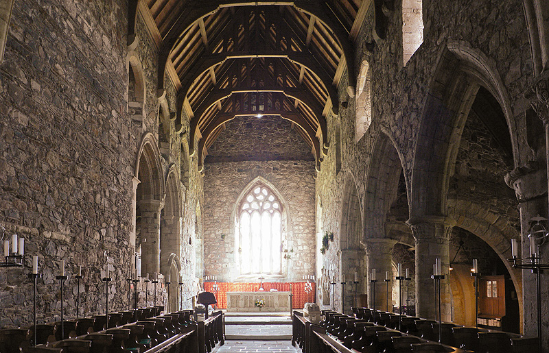 Iona_Abbey._Church.jpg