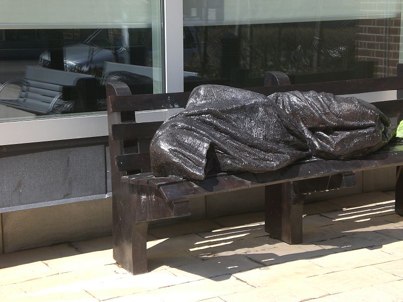 800px-Statue_of_Christ_the_Homeless%2C_Regis_College%2C_Toronto.JPG