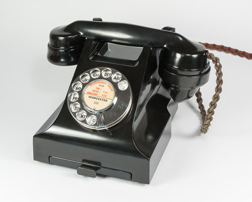 bakelite-phone-332L-gpo-dial-1.jpg