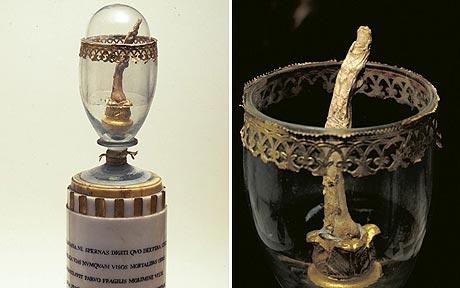 galileofinger_1528017c.jpg