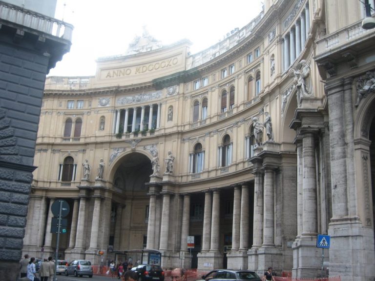 galleria-umberto-falsified-768x576.jpg