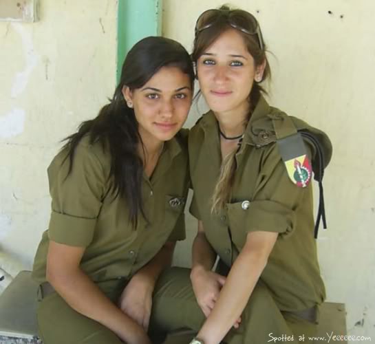 Israeli Women Army Soldiers.jpg