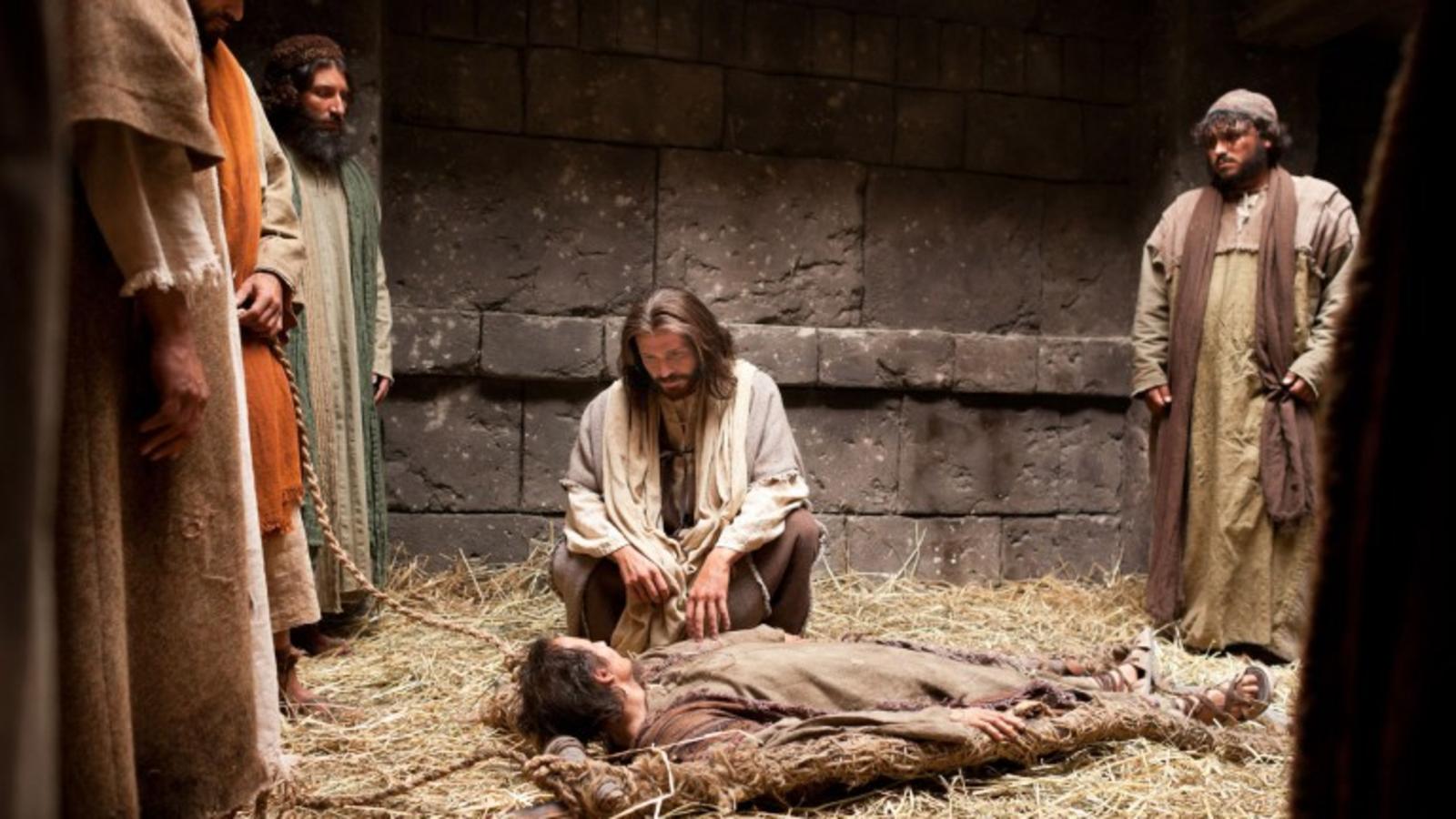 jesus-forgives-sins-and-heals-a-man-stricken-with-palsy-2015-01-01.jpg