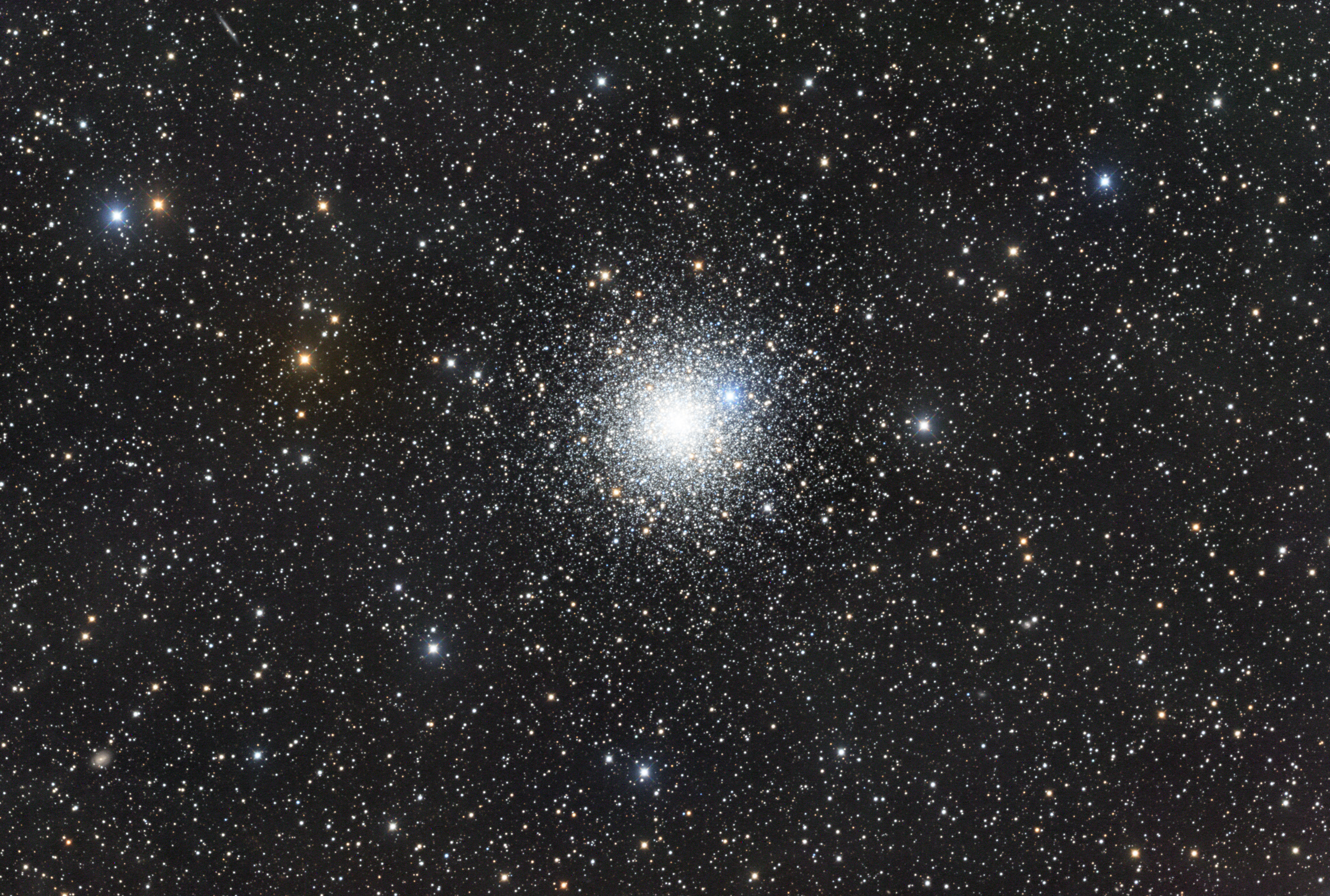 ngc6752c.jpg