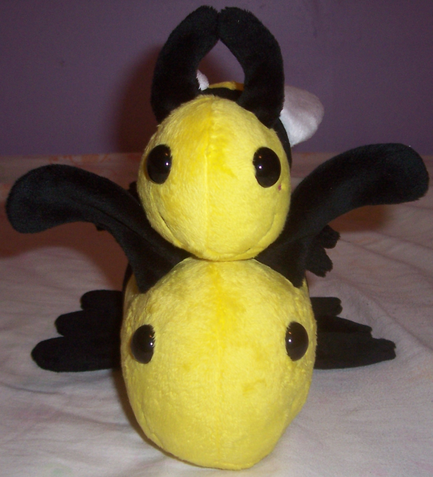 Plush bees 2.png