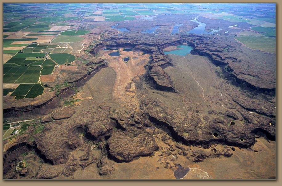 Potholes-Coulee-Scabland.jpg