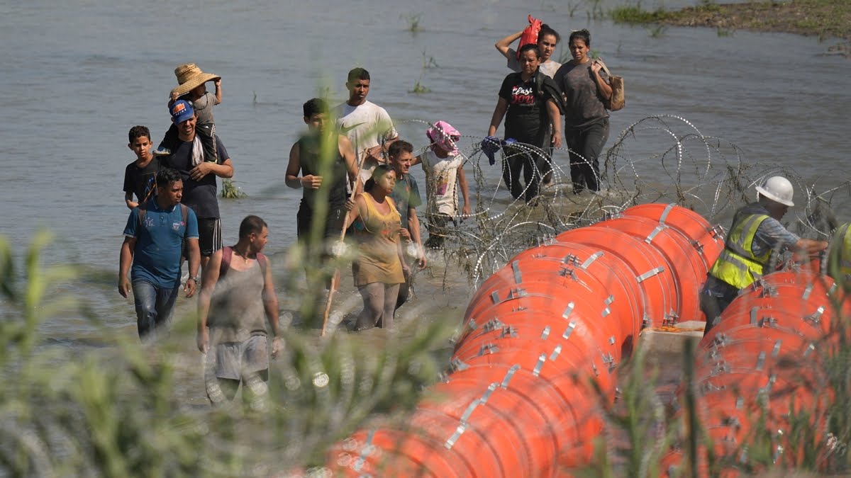 Texas-floating-barrier.jpg