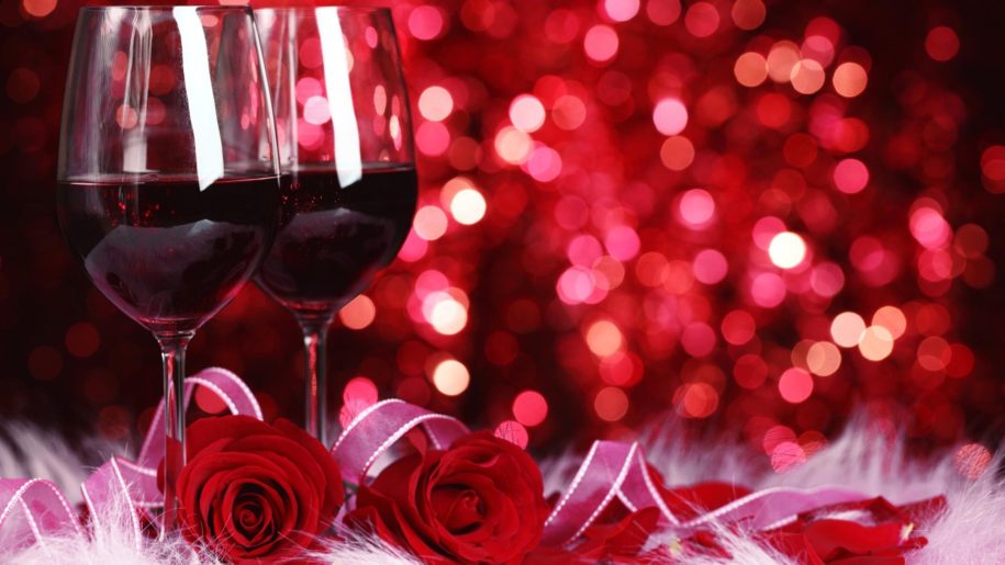 Valentines-day-glasses-with-red-wine-and-red-roses-Hd-Wallpapers-915x515.jpg