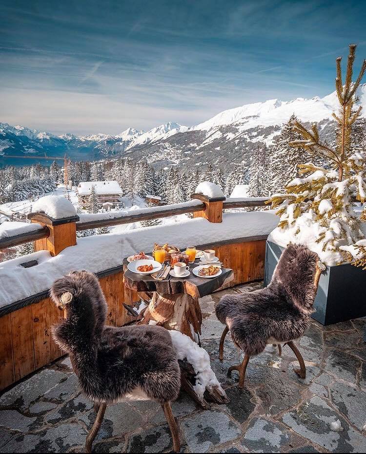 winter switzerland brekkie.jpg