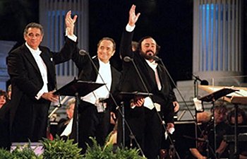 Christmas In Vienna 1999 By The Three Tenors: L. Pavarotti, J. Carreras, P. Domingo