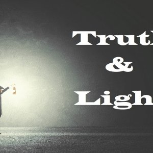 Truth & Light – The Teachings of Jesus – Christian Devotional