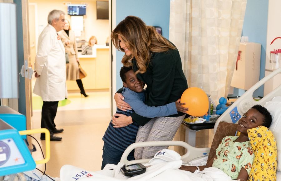 Melania-Trump-with-Kids-Boston-Hospital-900-e1574960723454