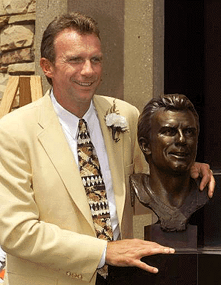 montana_bust072900.gif