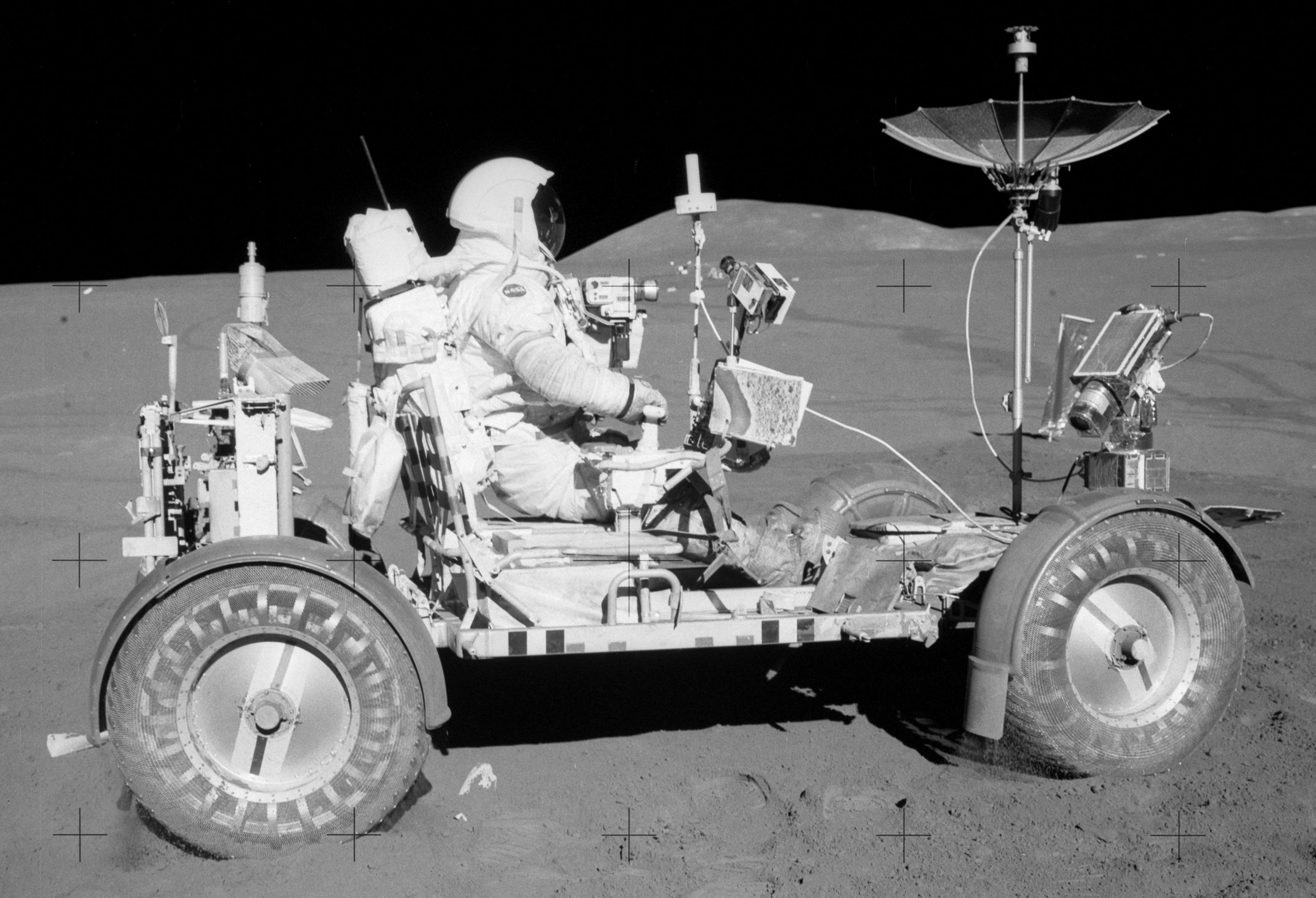 apollo15lunarrover2.jpeg