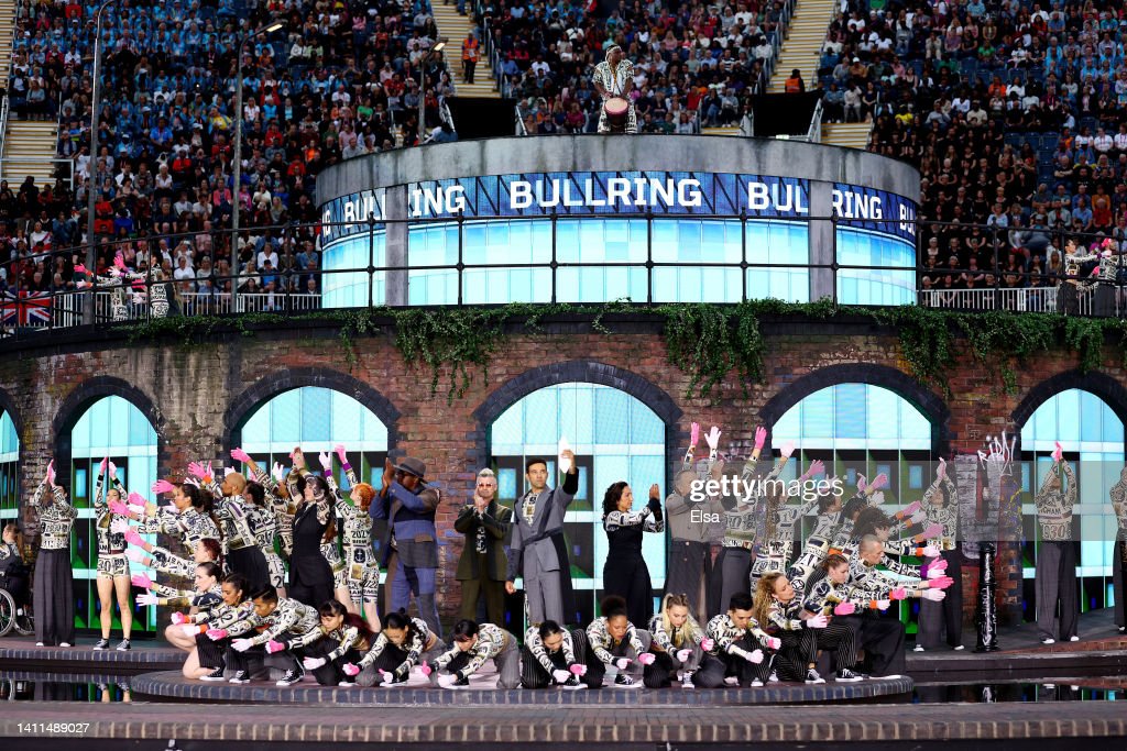 dancers-perform-during-the-opening-ceremony-of-the-birmingham-2022-picture-id1411489027