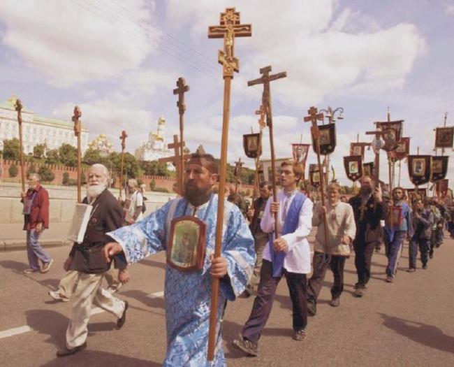 russian-orthodox-procession.jpg