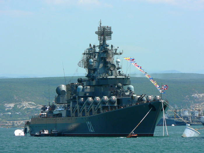 Moskva+missile+cruiser.jpg