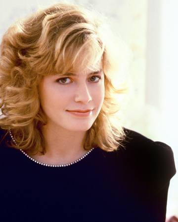 elisabeth-shue.jpg