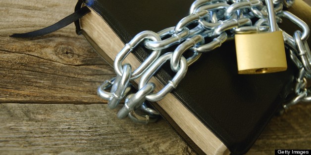 h-HOLY-BIBLE-CHAINS-628x314.jpg