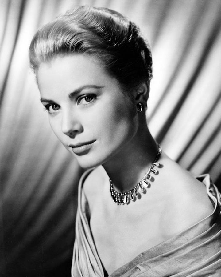 1-grace-kelly-silver-screen.jpg