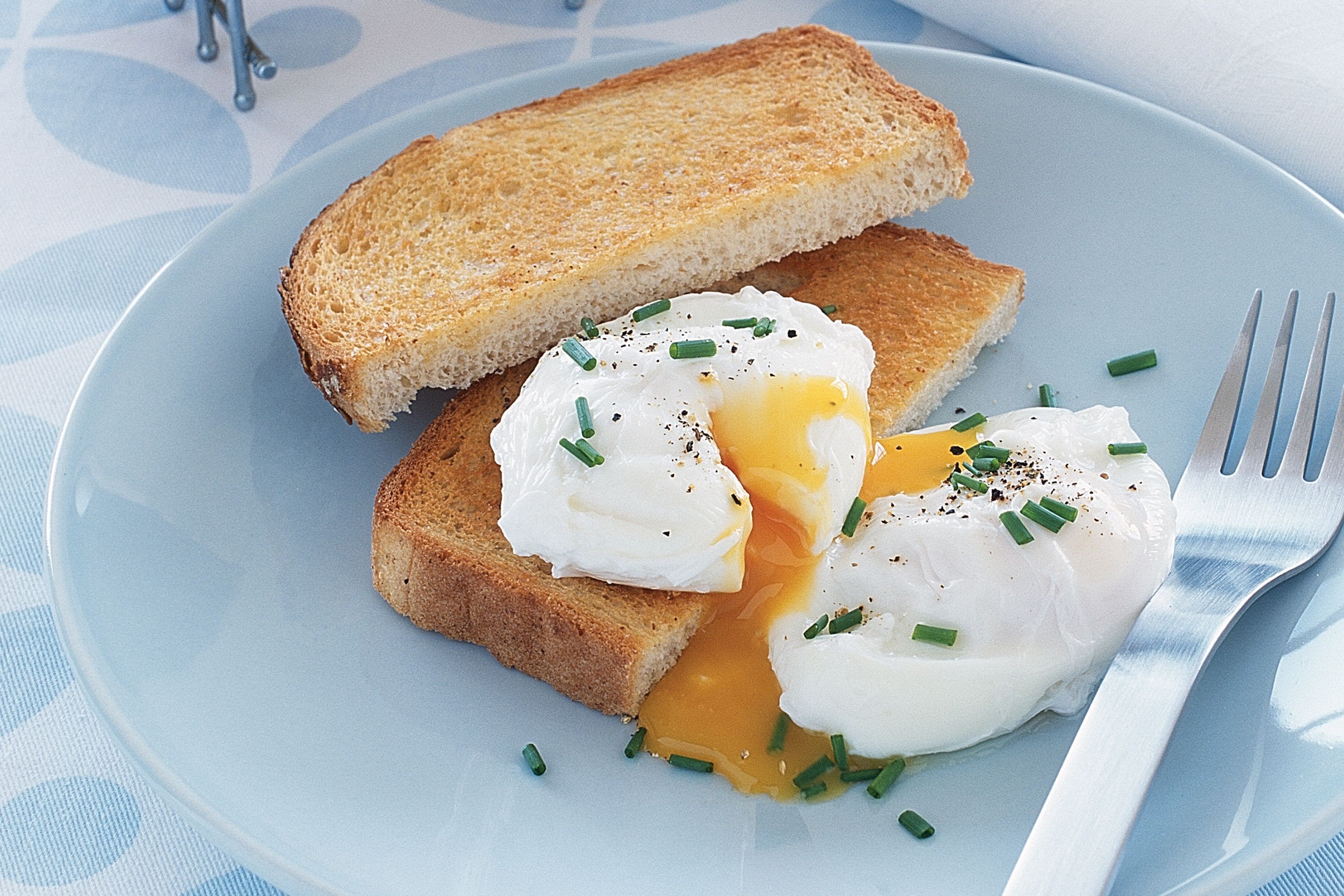 basic-poached-eggs-15966-1.jpeg