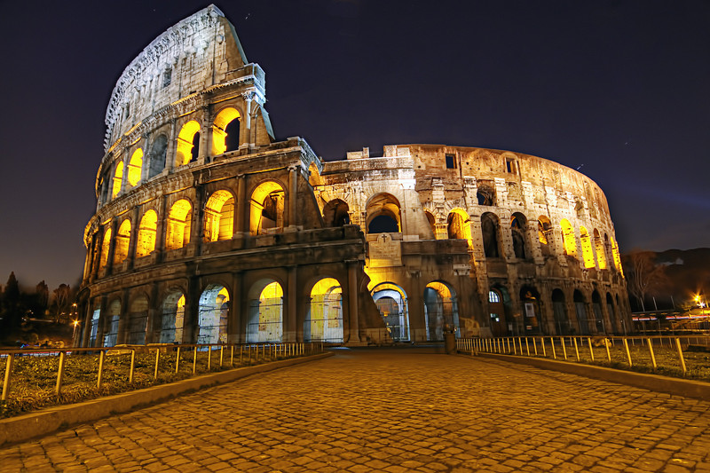 Roman_Colosseum.jpg