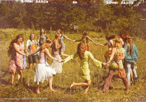 hippie-happy-soft-dance-Favim.com-778043.jpg