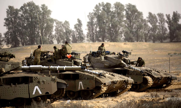 Israeli-tanks-stationed-a-011.jpg