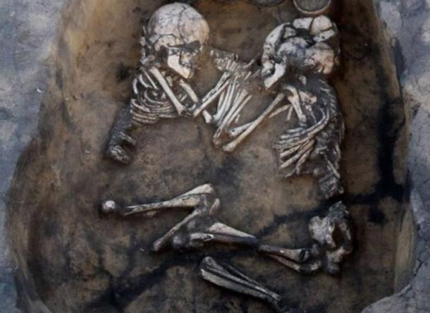 Bronze-Age-couple.jpg