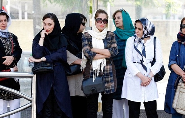 image-result-for-women-dress-code-in-iran.jpeg