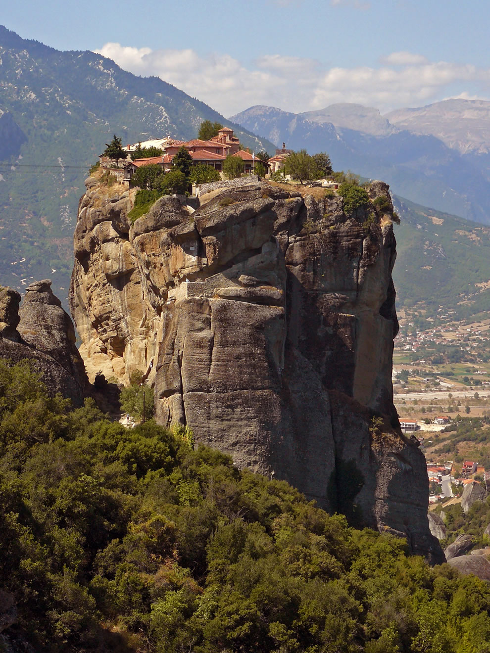 Meteora-Holy-Trinity-Agia-Triada-monastery.jpg