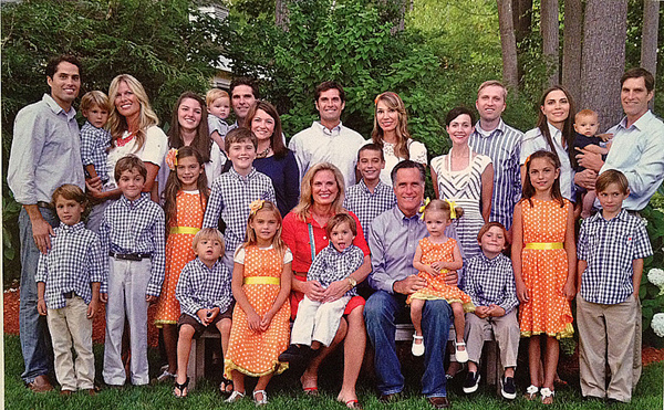 romney-family-photo-xmas-600px.jpg