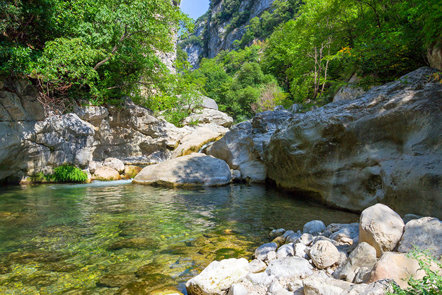 france-provence-gorges-du-loup.jpg