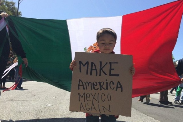 Mexican-Flag-Trump-protests.jpg