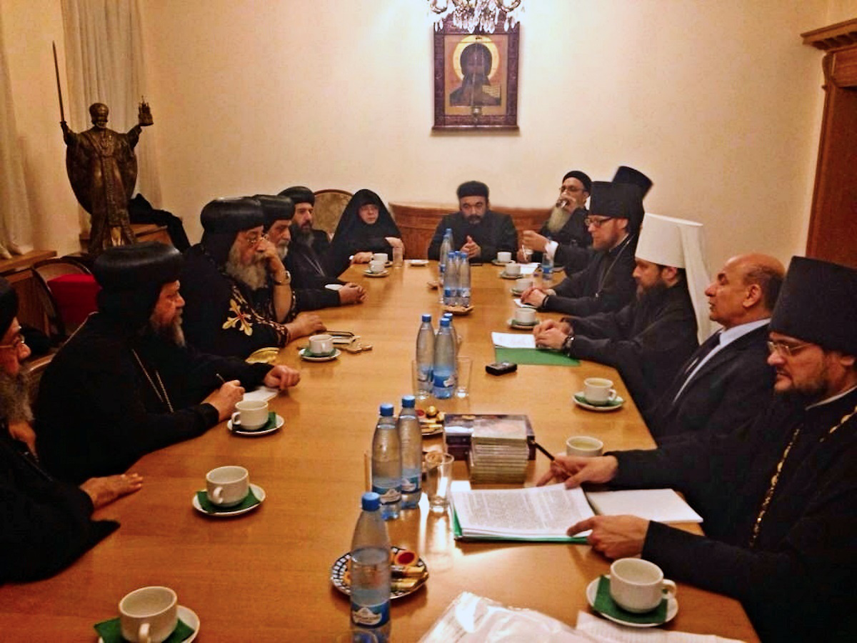 00-pope-and-patriarch-tawadros-in-moscow-29-10-14.jpg