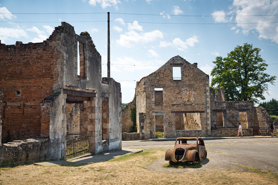 france-oradour-sur-glane-bombed-car.jpg