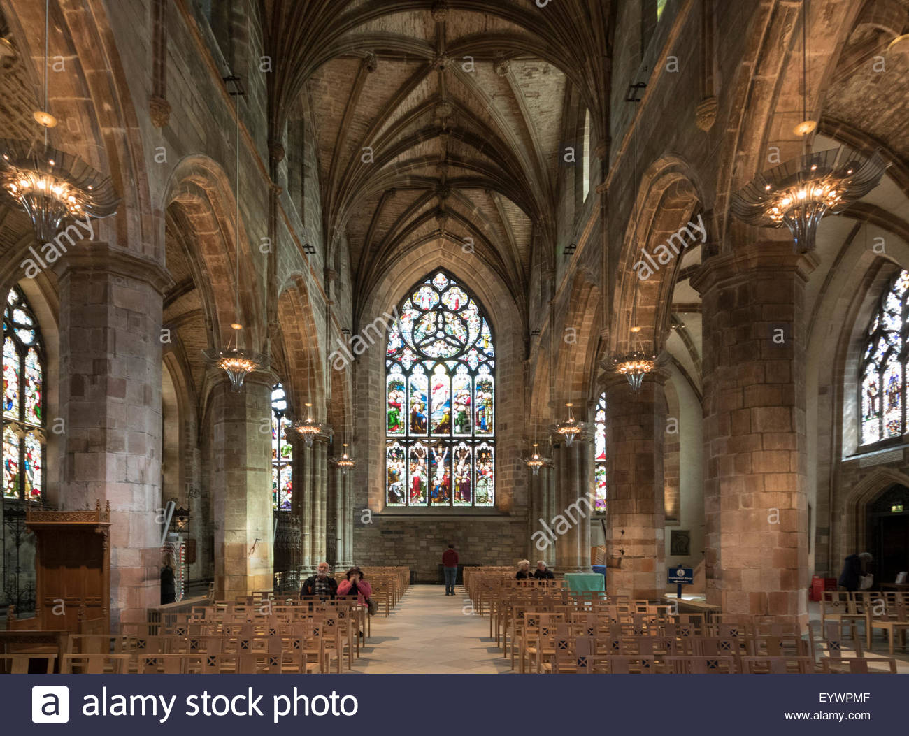 interior-looking-east-from-the-crossing-st-giles-cathedral-edinburgh-EYWPMF.jpg