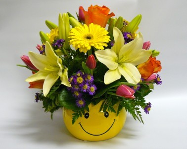 smiley-face-bowl-flower-arrangement.425.jpg
