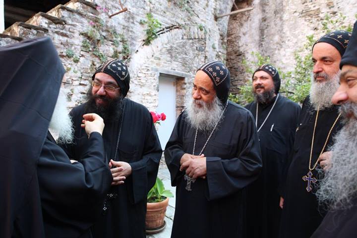 Oriental-and-Byzantine-Orthodox-preists.jpg