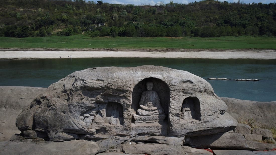 http%3A%2F%2Fcdn.cnn.com%2Fcnnnext%2Fdam%2Fassets%2F220821221009-01-yangtze-river-reveals-buddhist-statues.jpg