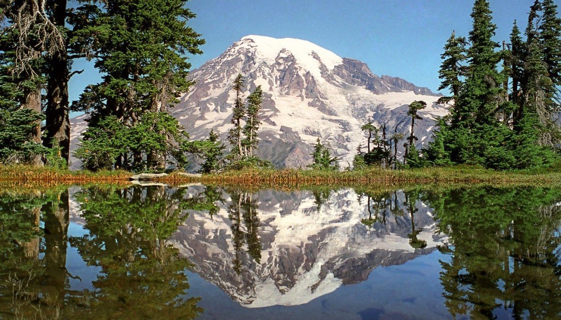 Mt-Rainier-with-reflection-e1382902987270.jpg