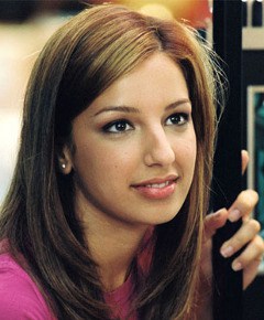 vanessa-lengies-1-sized.jpg