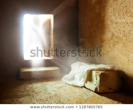 tomb-jesus-christ-risen-easter-450w-1287805765.jpg