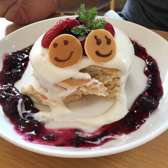 berry-pancake-dish.jpg